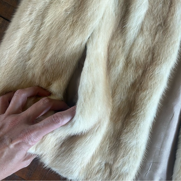 Raoul N. Lasky Custom Designed Vintage Fur Vest M/L - Picture 3 of 8